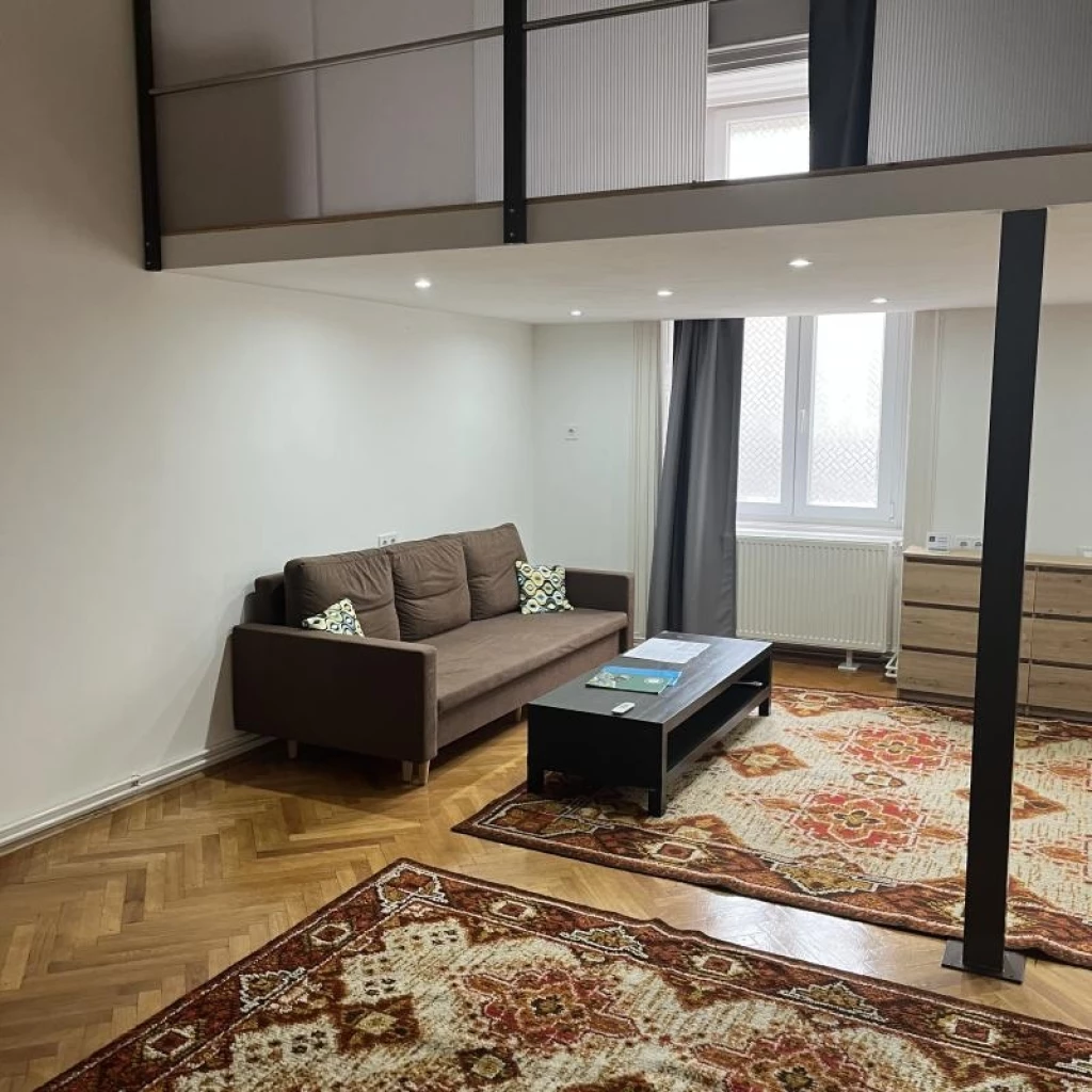 For sale brick flat, Budapest VI. kerület, Nagykörúton belüli terület