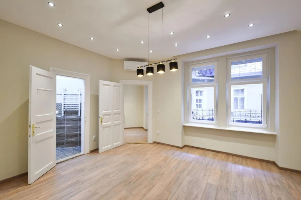 For sale brick flat, Budapest VIII. kerület, Józsefváros