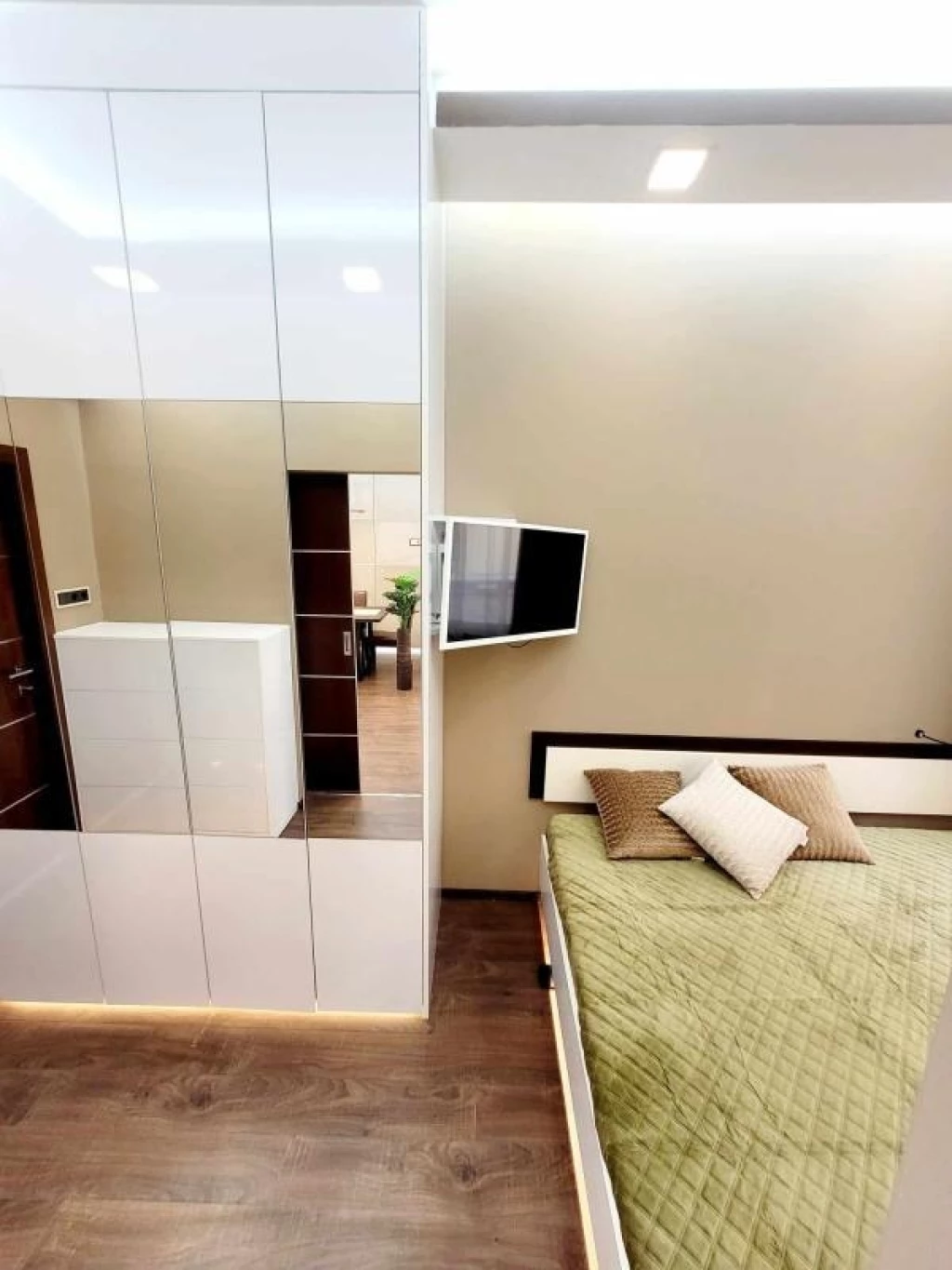 For sale brick flat, Budapest V. kerület, Lipótváros