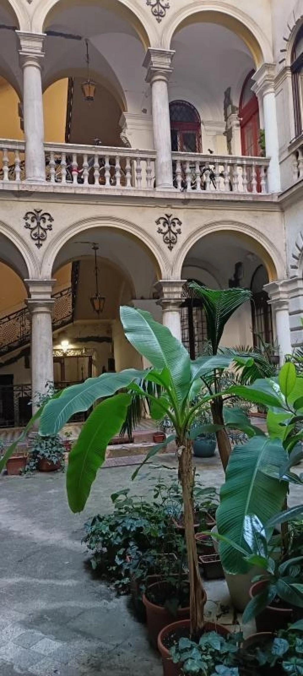 For sale brick flat, Budapest VI. kerület, Nagykörúton kívüli terület