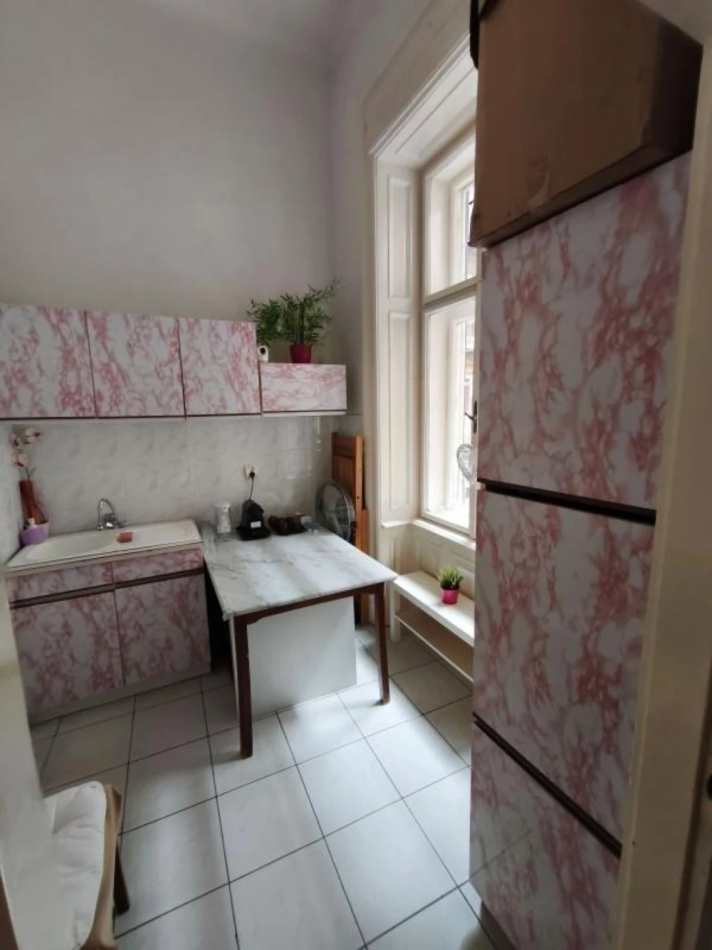 For sale brick flat, Budapest VI. kerület, Nagykörúton belüli terület