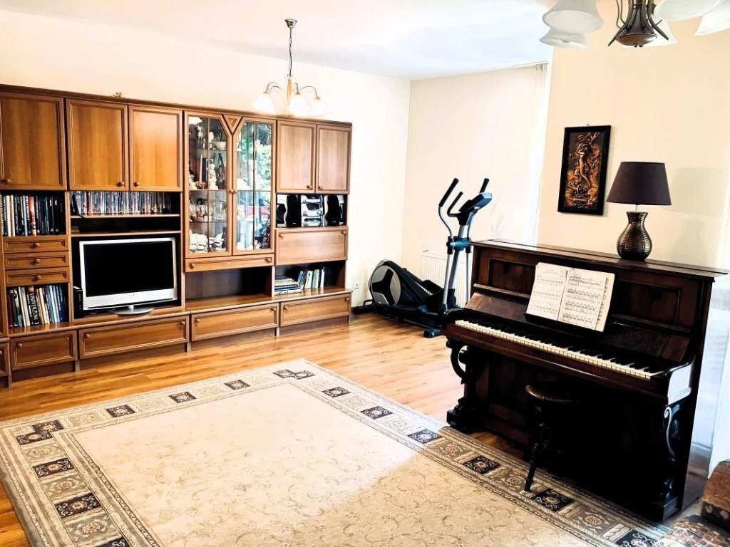 c3-1-name c2-19-name, Budapest III. kerület, Csillaghegy