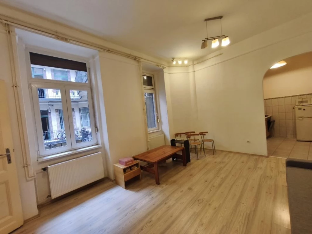 Eladó téglalakás, Budapest VIII. kerület, Palotanegyed