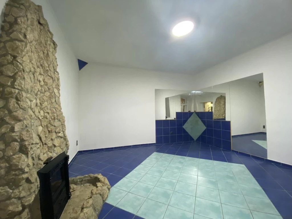 For sale brick flat, Budapest VII. kerület, Nagykörúton belüli terület