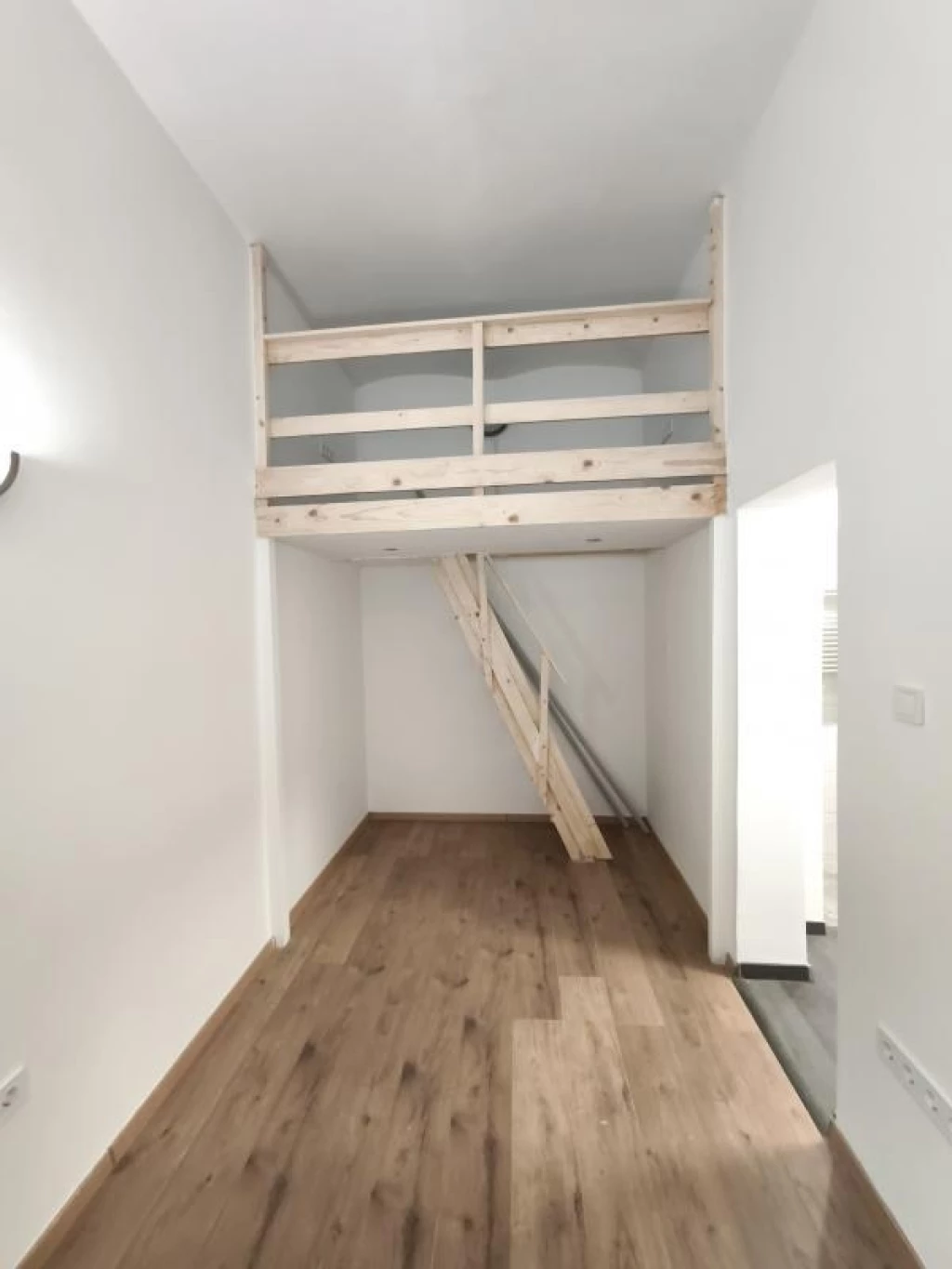 Eladó téglalakás, Budapest VII. kerület, Nagykörúton belüli terület