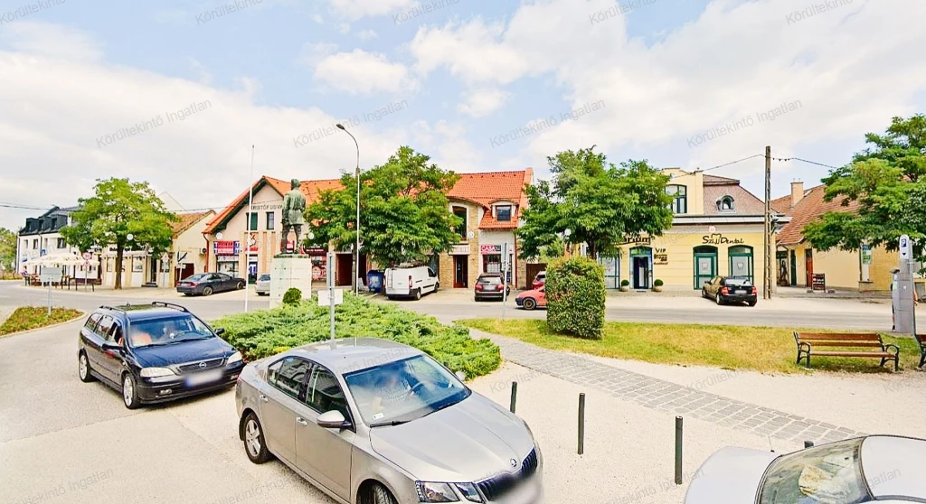 For sale brick flat, Gödöllő, Belváros, Petőfi Sándor tér