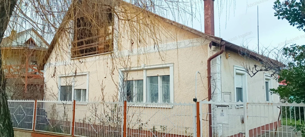 c3-1-name c2-1-name, Hajdúszoboszló, Mikszáth Kálmán utca