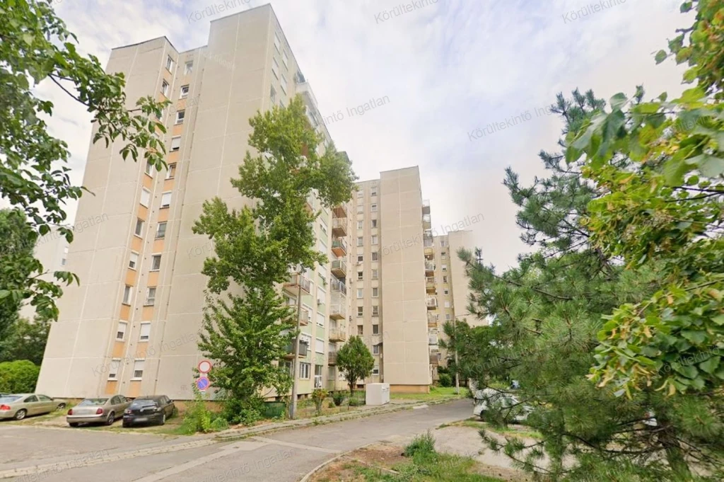 Csepelen a Szt. István u. 1/D-ben, 35 m2-es, másfél szobás, felújított panel lakás közvetlenül a tulajdonostól eladó.