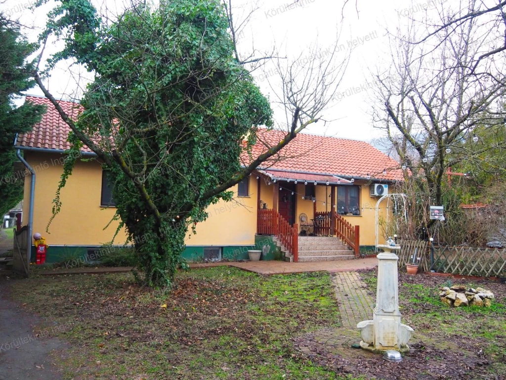 For sale grange, Pomáz, Orlovác