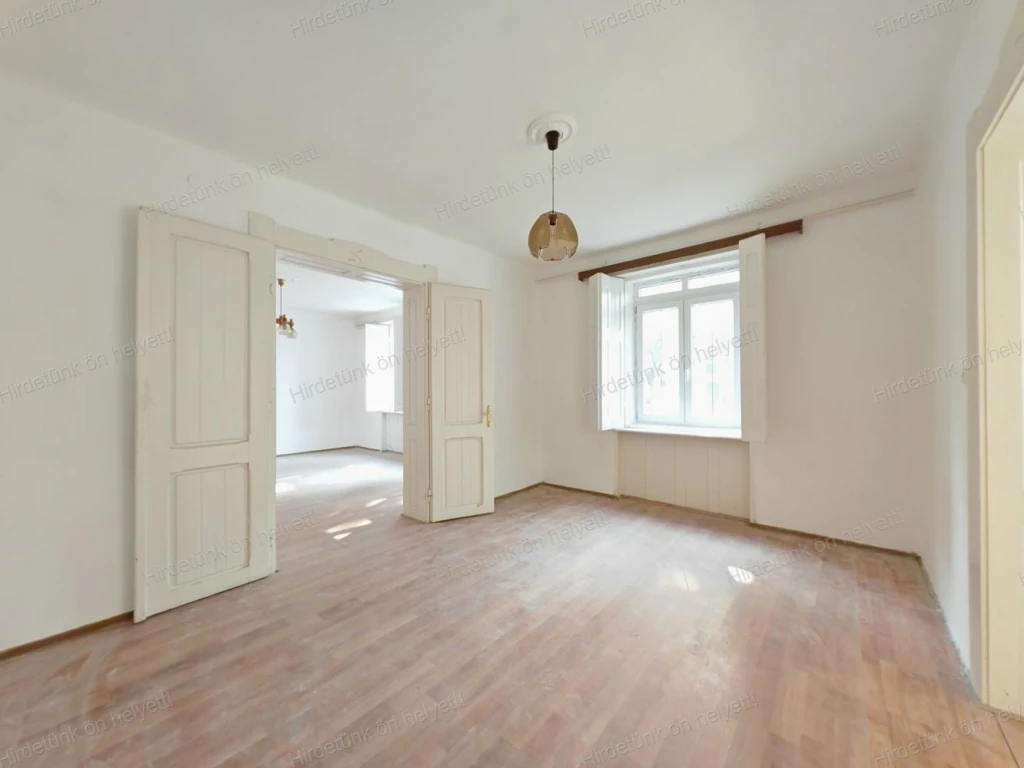 Hívja a Tulajdonost: +36204070000