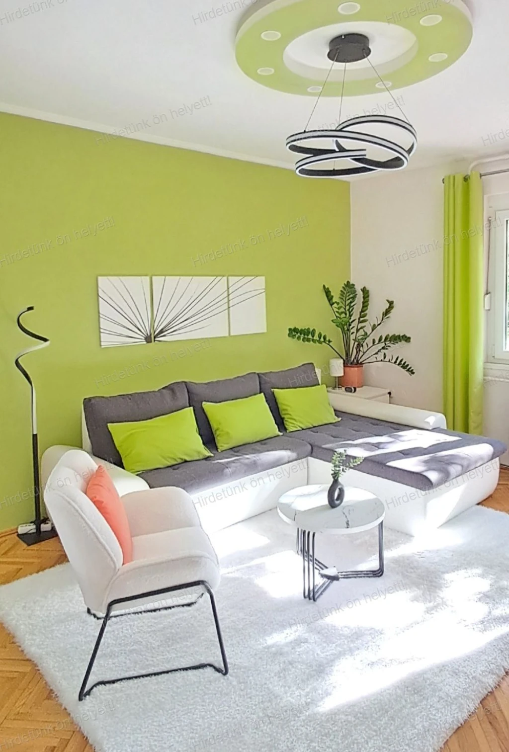 Sasadon felújított, 41 nm-es, erkélyes lakás saját tárolóval eladó. Hívja a Tulajdonost!