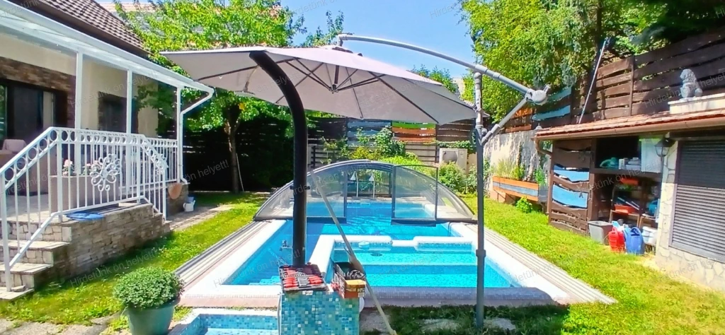 c3-1-name c2-1-name, Pomáz, Hívja a Tulajdonost!, Csobogó utca