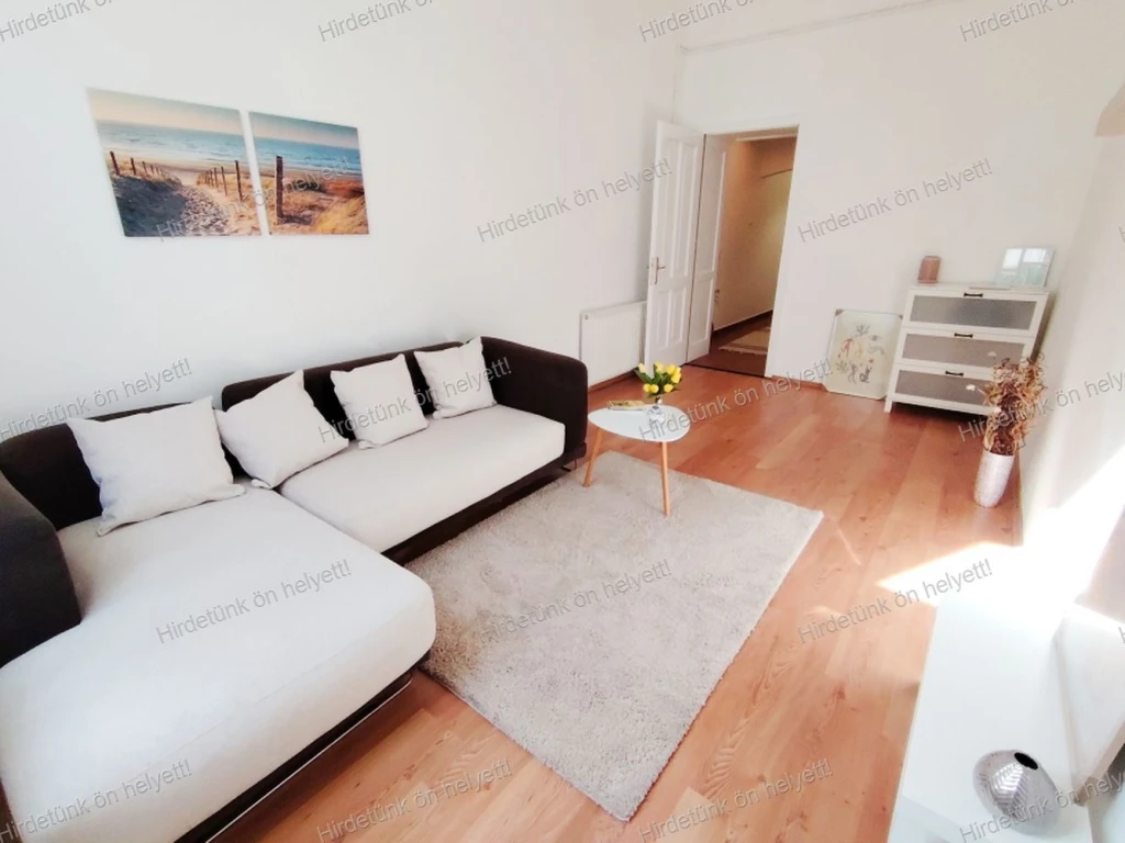 Hívja a Tulajdonost! +36306858870