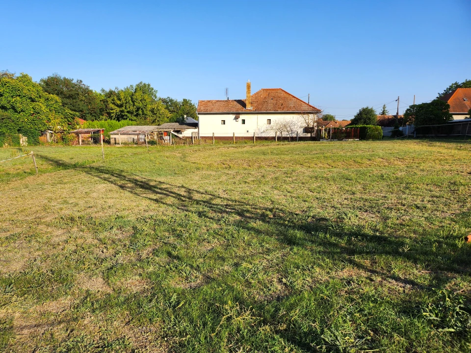 For sale building plot, Hernád