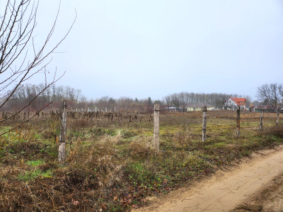 Eladó építési telek, Dabas