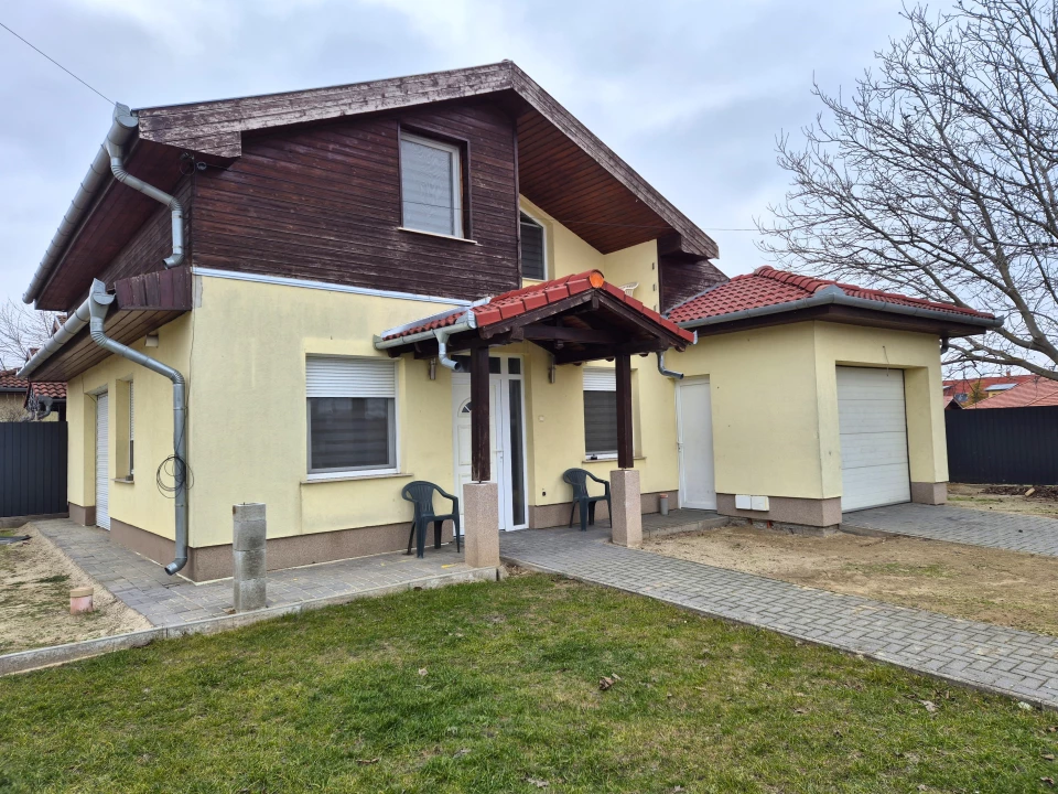 Eladó társasházi lakás, Dabas