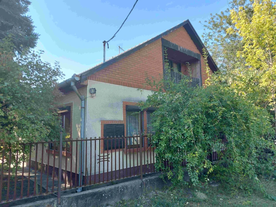 Eladó tanya, Lajosmizse