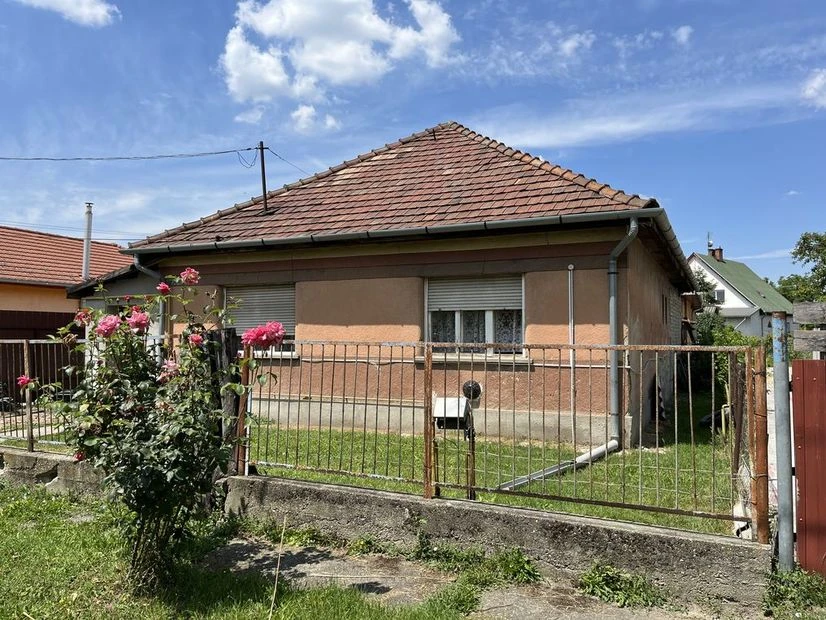 Eladó családi ház, Szigethalom