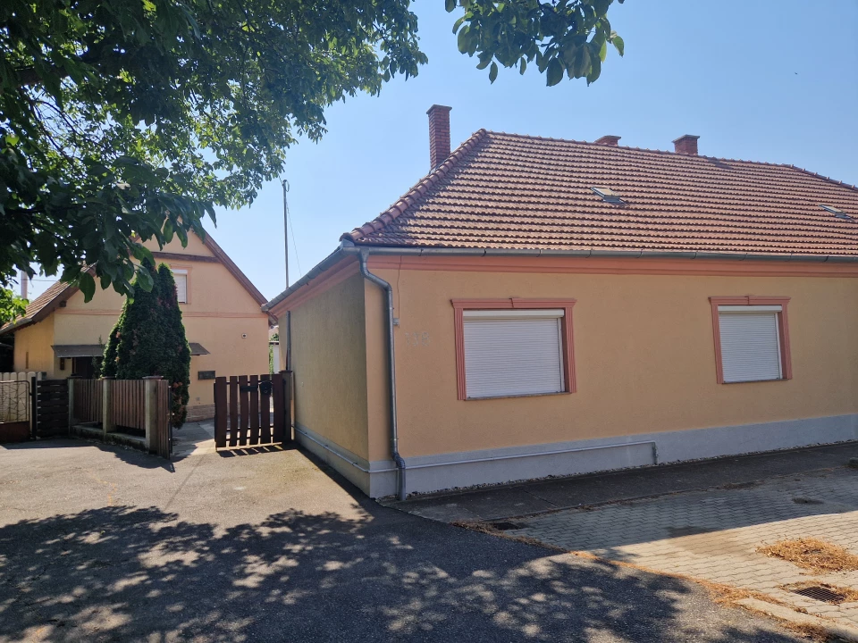 Eladó családi ház, Sárvár