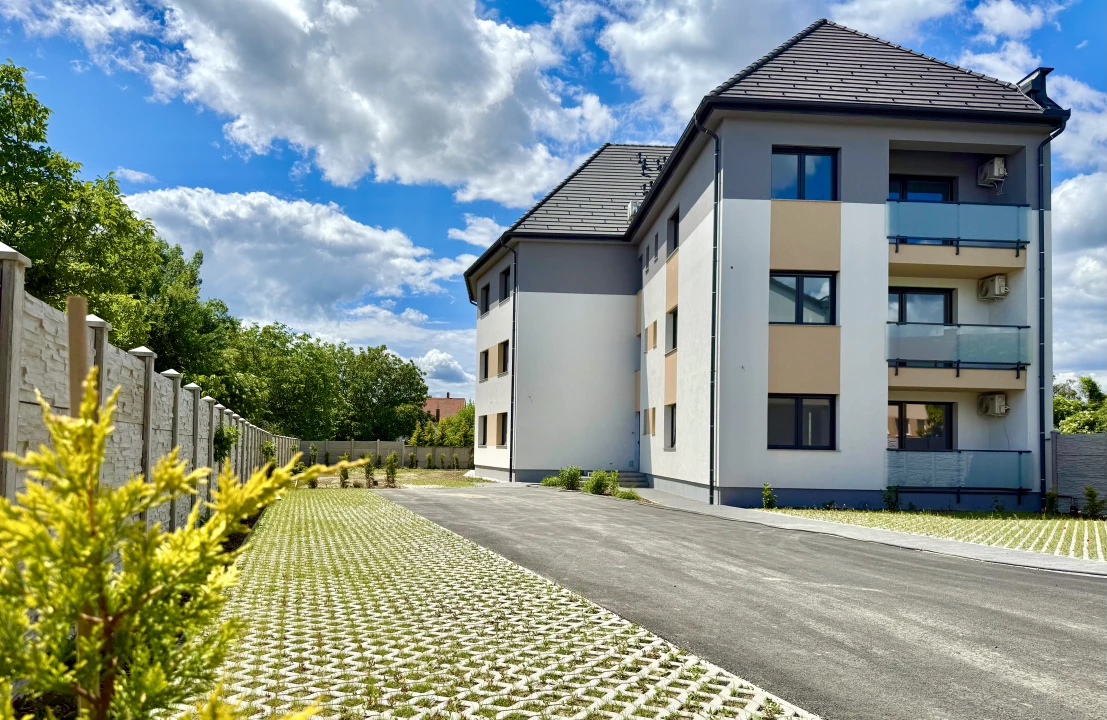 Eladó téglalakás, Sárvár