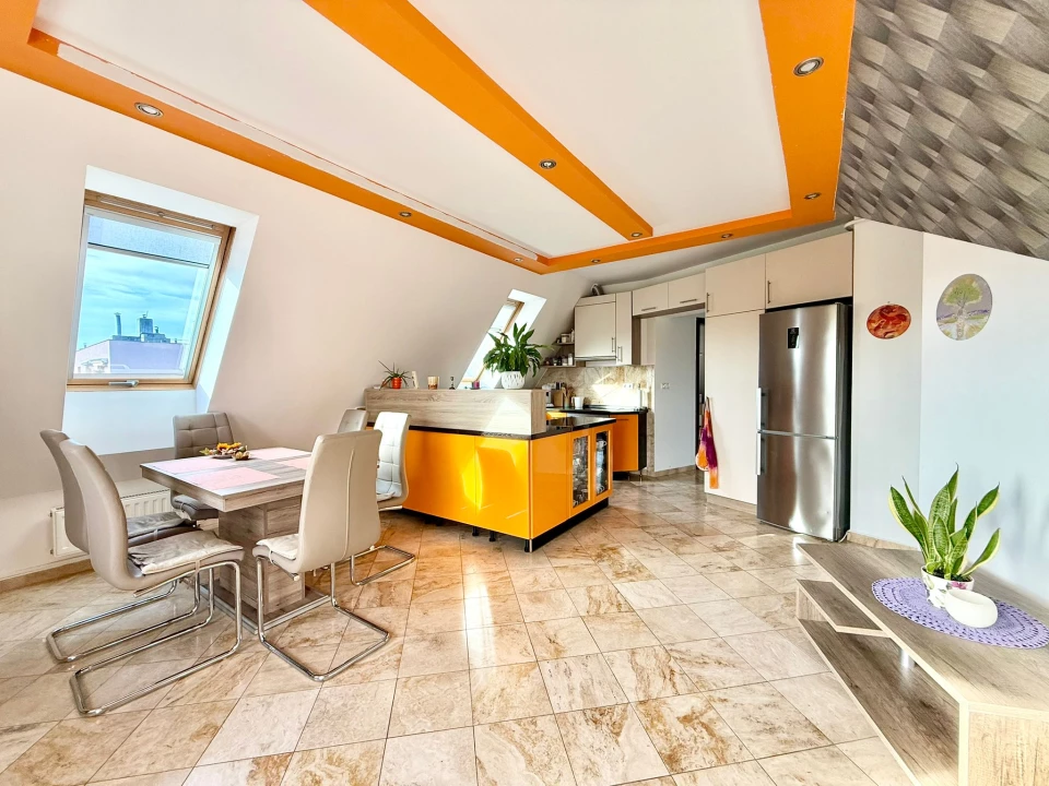 Eladó téglalakás, Sárvár