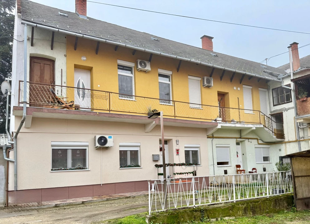 Eladó téglalakás, Sárvár