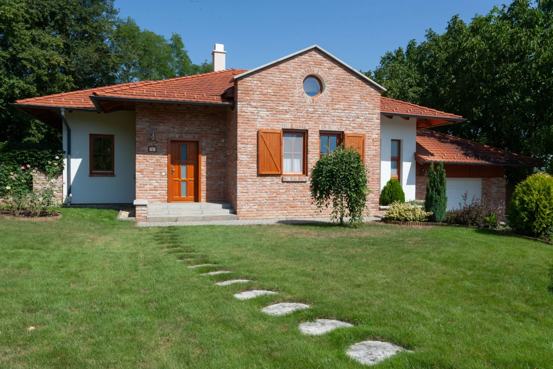 Eladó családi ház, Sitke