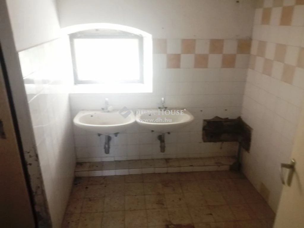 Eladó Ház, Bálványos