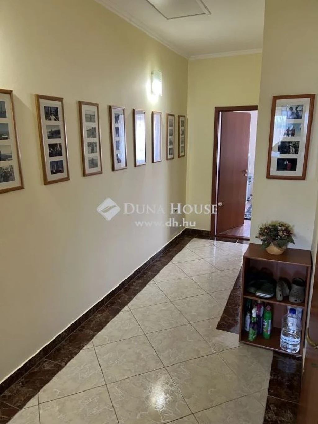 For sale house, Úrhida