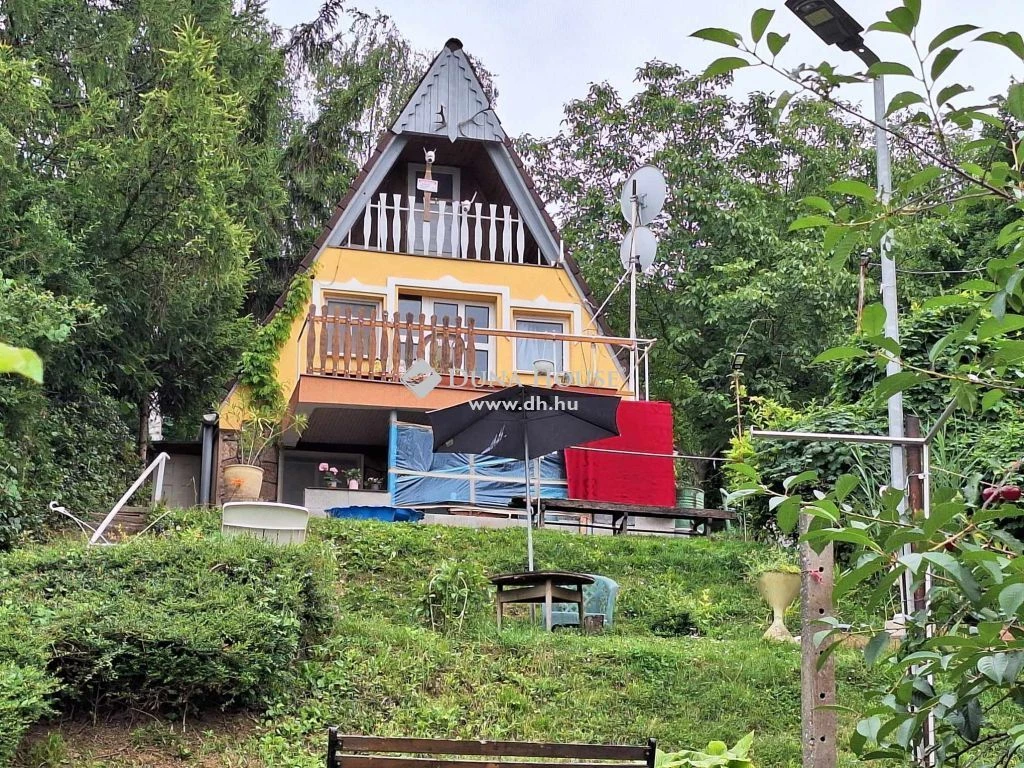 For sale house with a garden, Neszmély, Zártkert