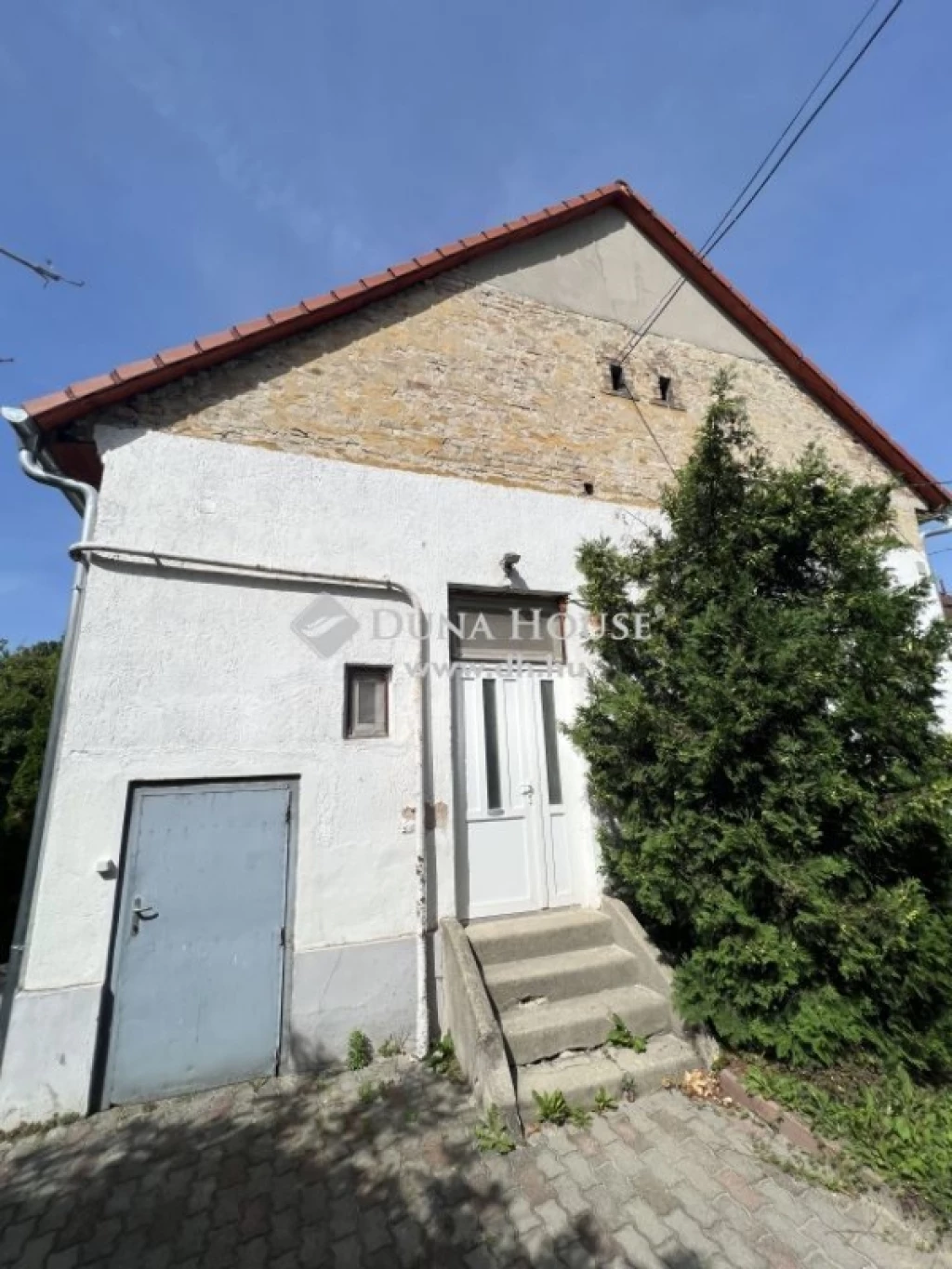 For sale brick flat, Székesfehérvár