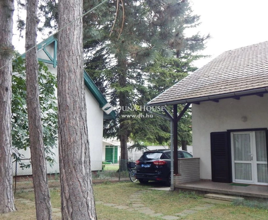 For sale house with a garden, Siófok