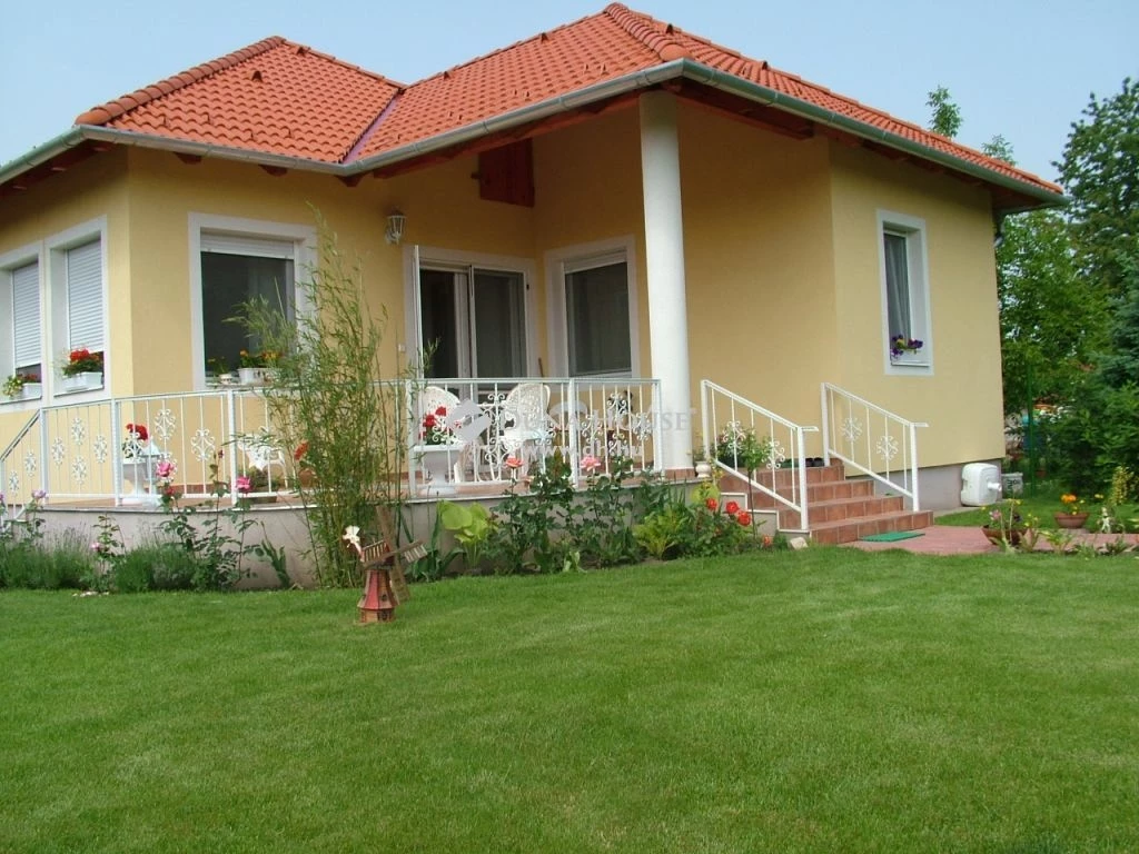 For sale house, Moha