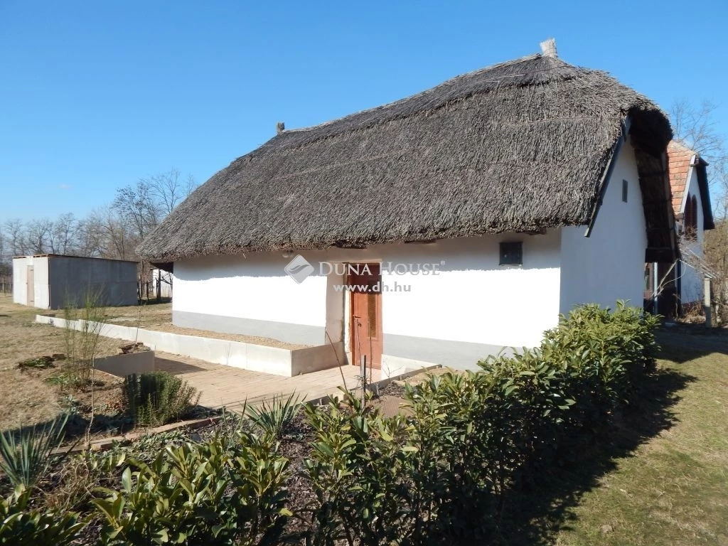 For sale house with a garden, Buzsák