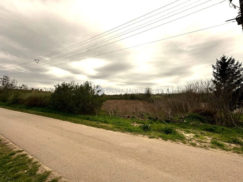 Eladó telek, Szabadhídvég