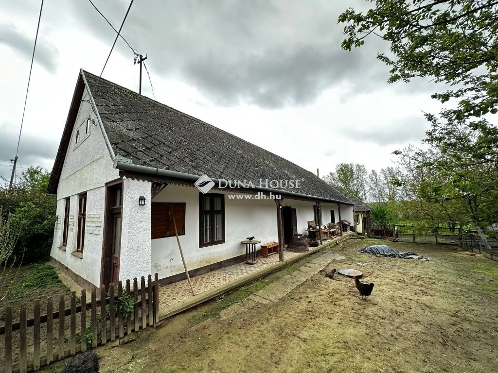 Eladó ház, Nagykónyi