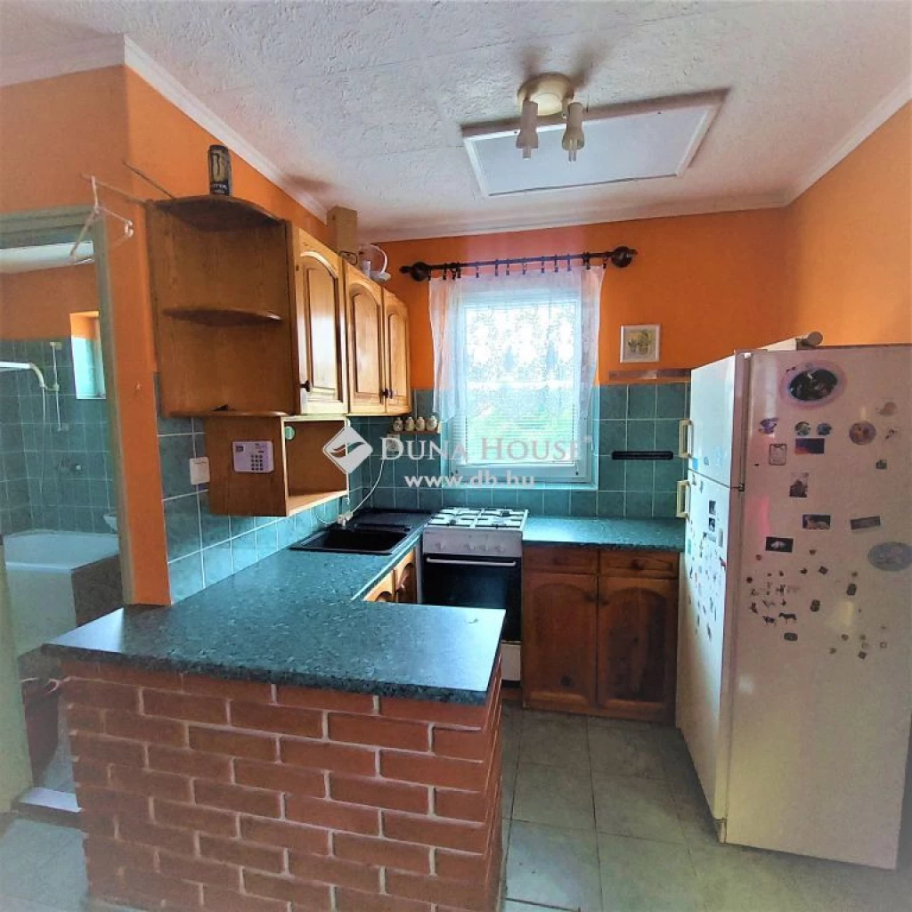 For sale house with a garden, Pákozd