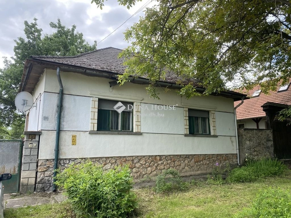 Eladó ház, Bakonykúti