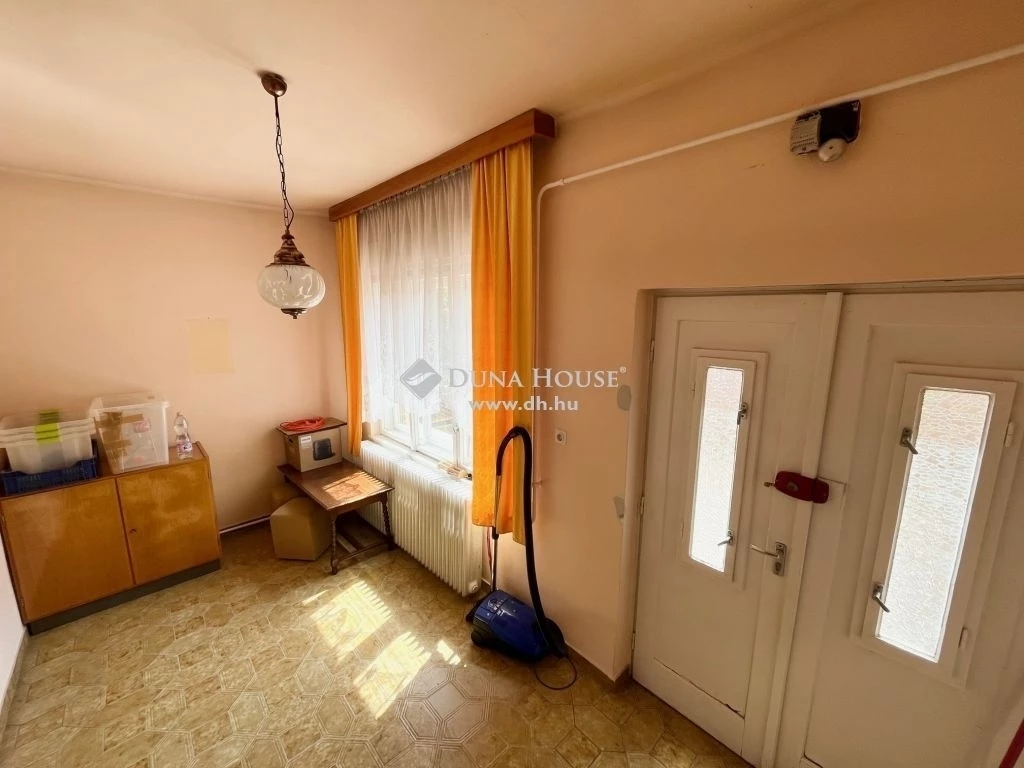 80m2, 2 szobás családi ház az Őrhalmi szőlőkben