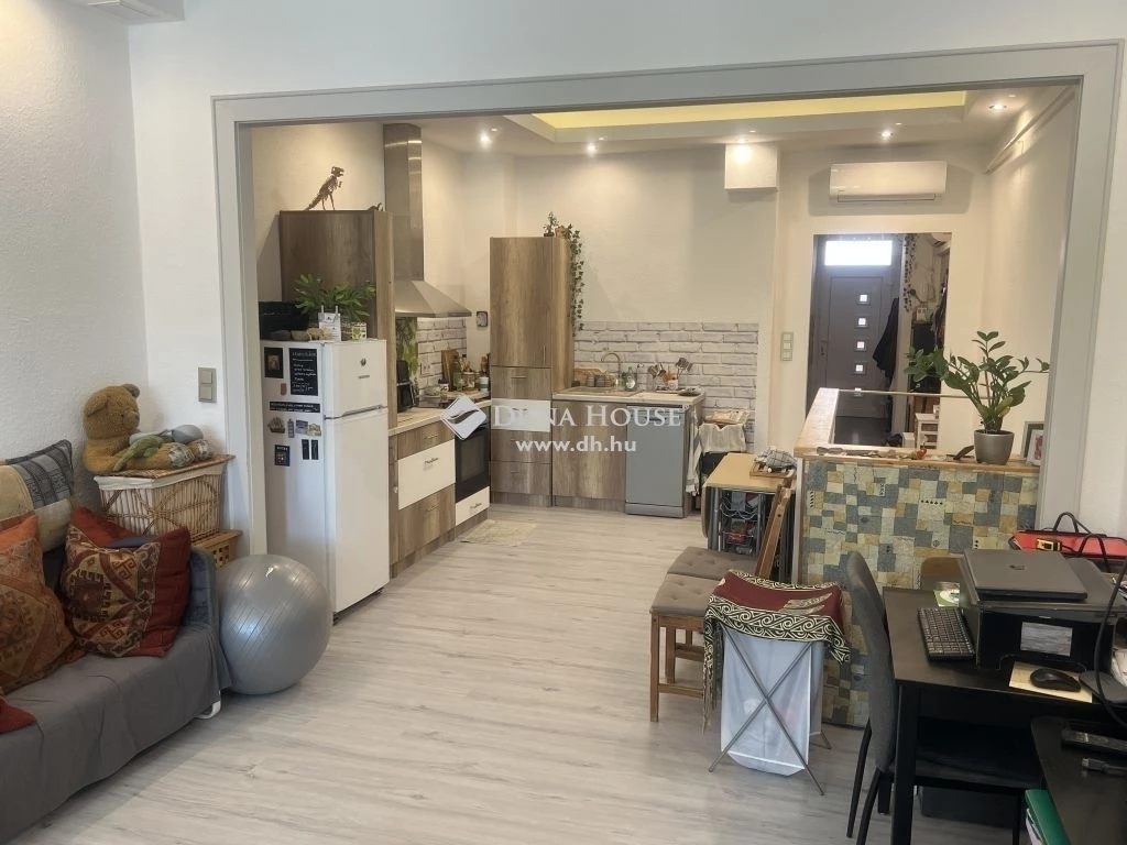 Felújított, 70 m2-es földszinti téglalakás