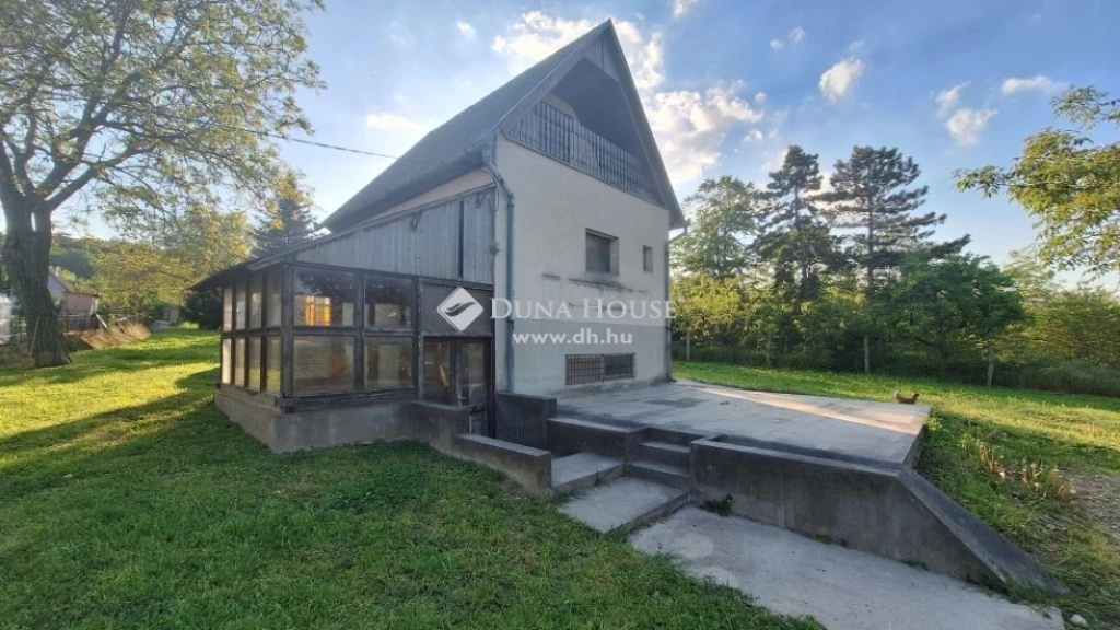 Kiiszkán, 50m2, 2 szintes ház
