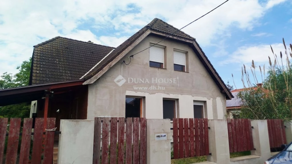 Eladó ház, Iváncsa