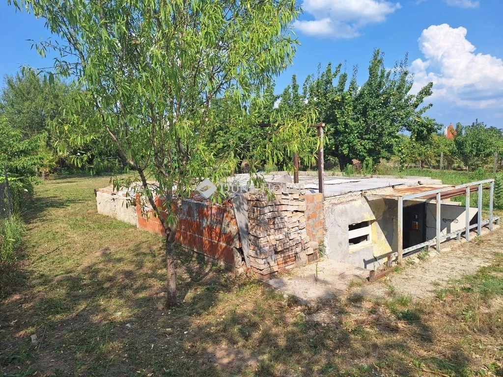 For sale building plot, Kőszárhegy