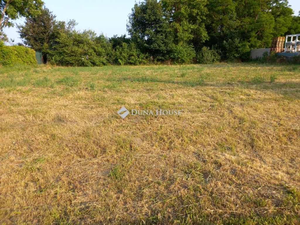 For sale building plot, Iváncsa