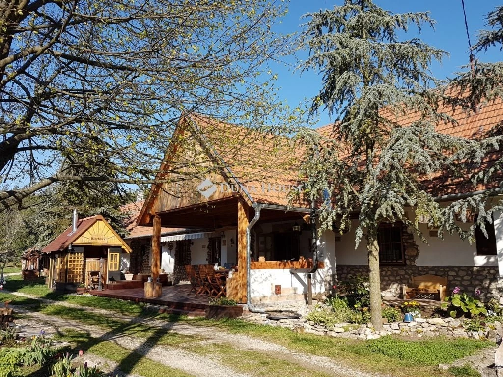 For sale mansion, Gánt