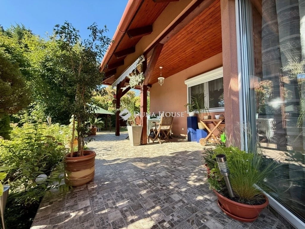 Eladó ház, Balatonfűzfő