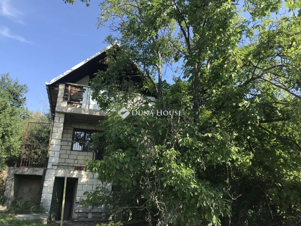 Eladó telek, Zámoly