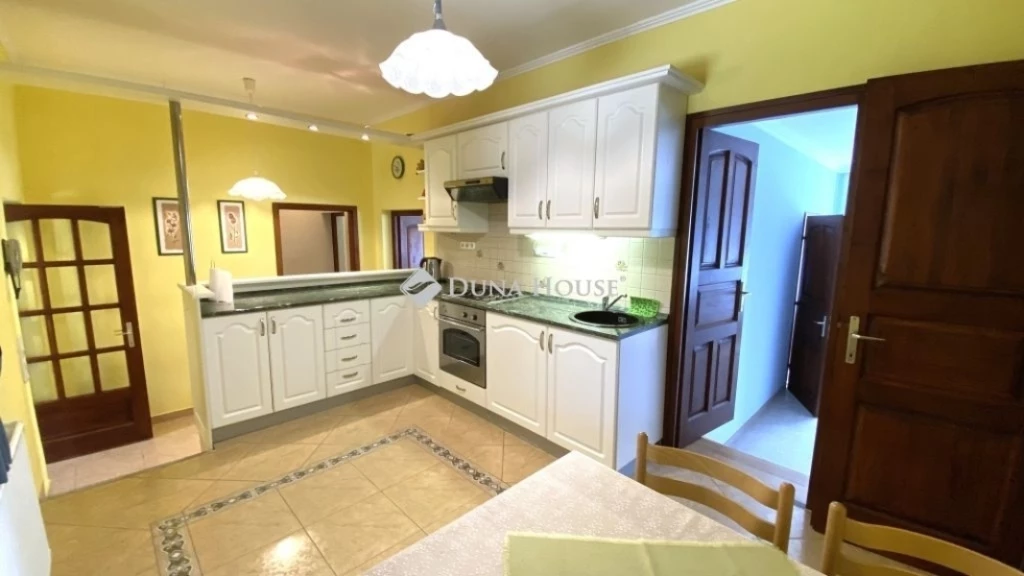 Eladó lakás, Székesfehérvár