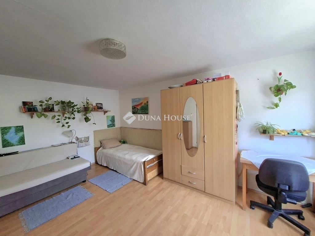 For sale house, Kulcs