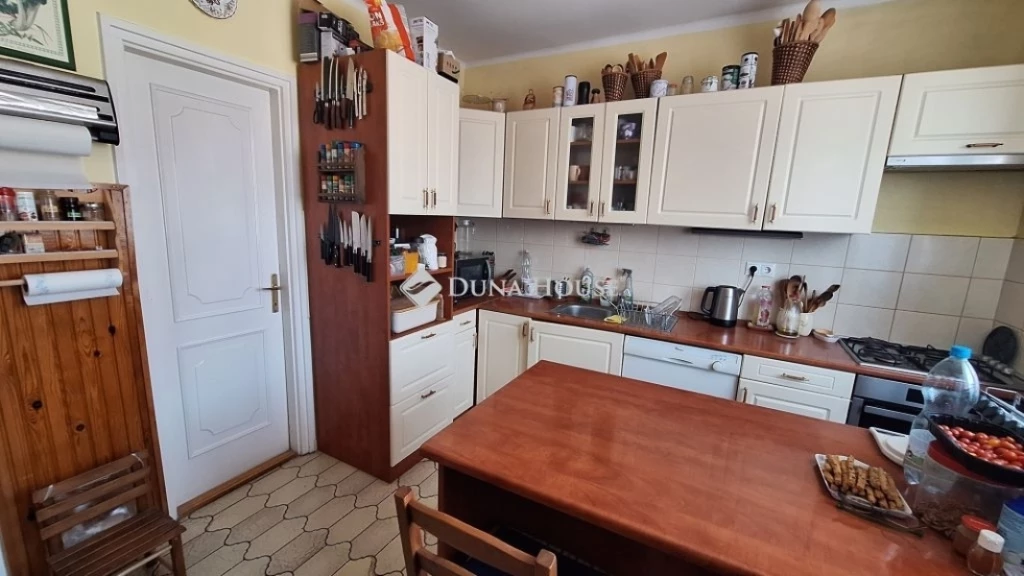 For sale house, Székesfehérvár, Vezér és Író utcák környéke